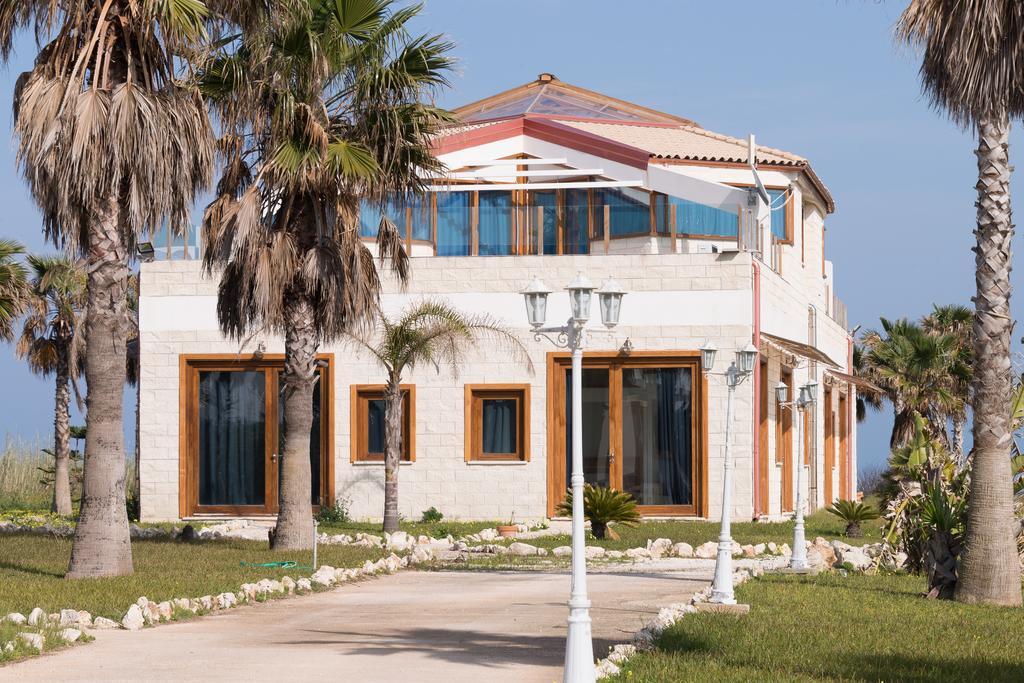 Готель Lalena'S Garden Portopalo Di Capo Passero Екстер'єр фото